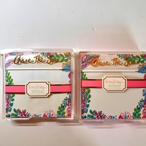 Lilly Pulitzer Note Sheets in acrylic holder. Catch the Wave pattern